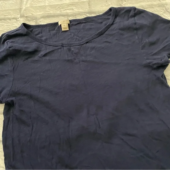 Navy J Crew T-shirt - Picture 2 of 3